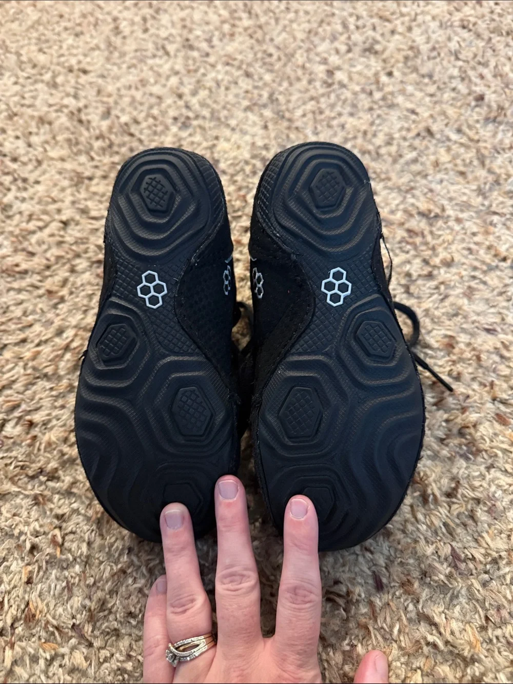 RUDIS durable black